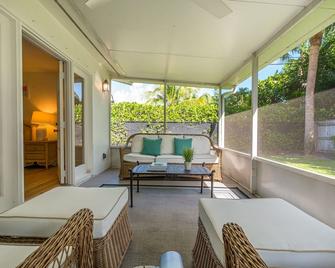 Savor the Sunset at the Serenity Retreat! - ווסט פאלם ביץ' - פטיו