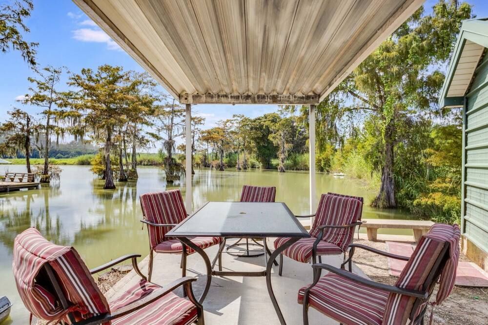 Secluded, Private Lake; Games, Fish, Kayak, Relax - Opelousas - Binnenhof