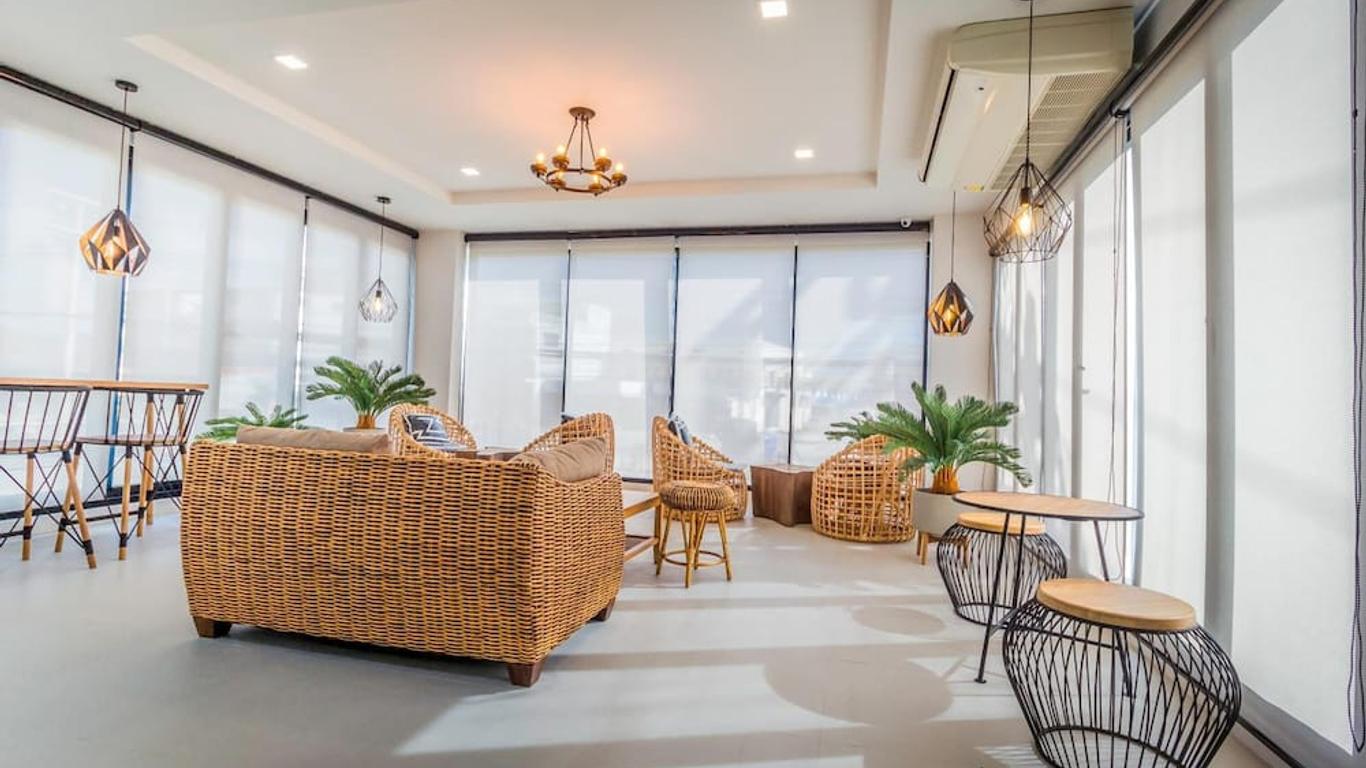Triple Z Hotel