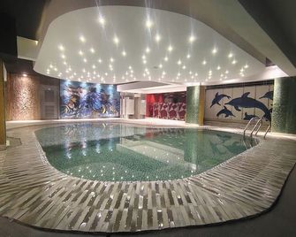 رويال بيرل سويتس - كوكس بازار - حوض السباحة