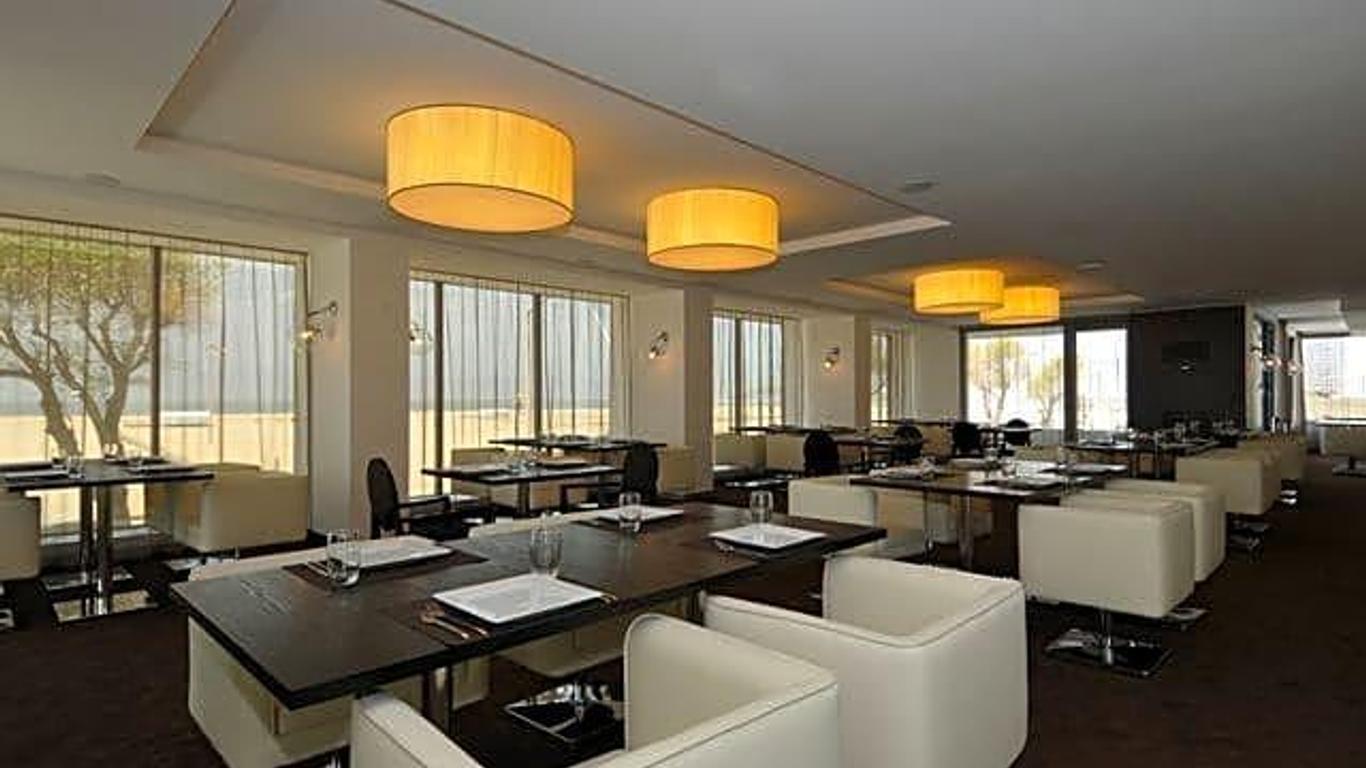 Sweet Atlantic Hotel & Spa
