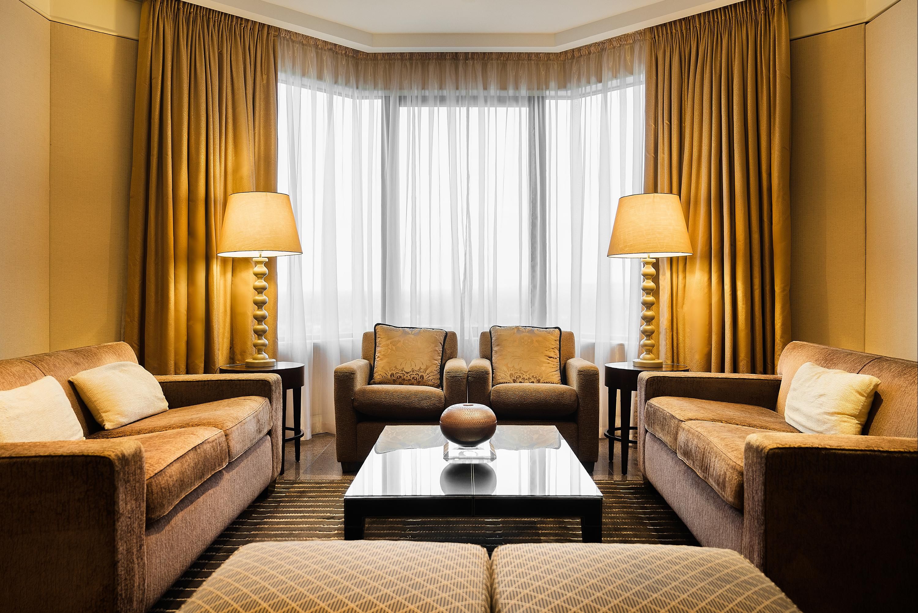 Intercontinental Hotels Adelaide By IHG - Adelaide - Living room