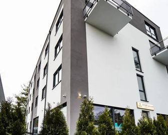 Sunset Hotel - Kelsterbach - Edificio