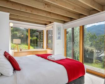 Banjo 1 bedroom with loft bunk room and amazing views - Thredbo - Bedroom
