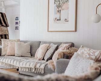 Prime Beachfront - Sunsets, Space & Serenity - Hokitika - Obývací pokoj