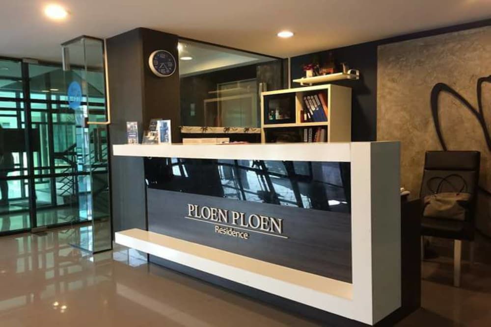 Ploen Ploen Residence