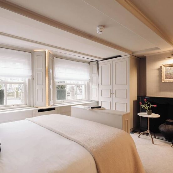 Bedroom view of Hotel 717