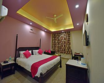 Hotel Bhanwar Singh Palace - Kishangarh - Bedroom
