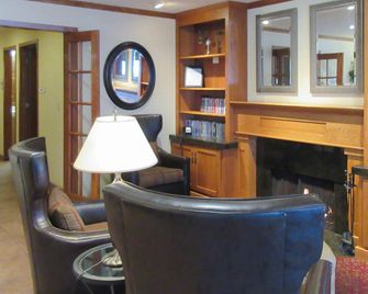 Quality Inn and Suites Detroit Lakes - Detroit Lakes - Lobby