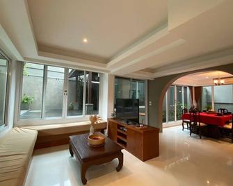 Baan Khao Hua Jook - Ko Samui - Living room