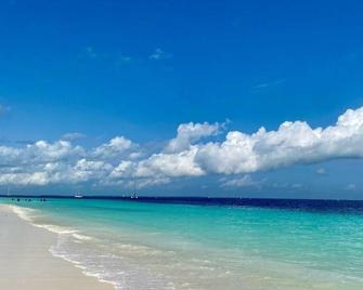 Sipano Beach Lodge - Kiwengwa - Strand