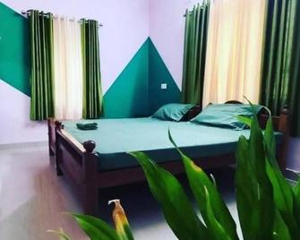 Endless Nights- Budget Double Room - Varkala - Bedroom