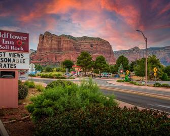 Panoramic King Room with Fireplace & Mountain View – Retreat with Scenic Vistas - Sedona