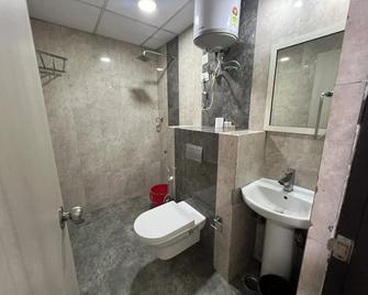 Hyphen Business Hotel - Noida