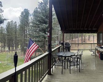 Cozy Weekend Getaway! Enjoy many things in the surrounding area!\n\n - Jemez Springs - Balcony