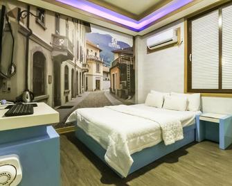 Sangju Soo - Sangju - Bedroom