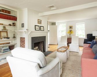 Deer Isle Farmhouse - New! - Deer Isle - Sala de estar