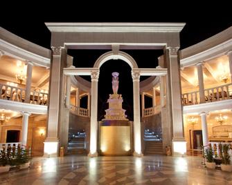 فيى أرتى - فلاديفوستوك