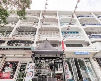 Bossa House Hostel & Cafe - Bangkok - Building