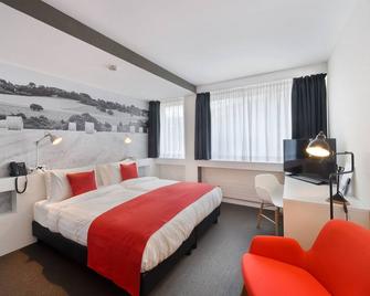 Home Swiss Hotel - Geneva - Bedroom