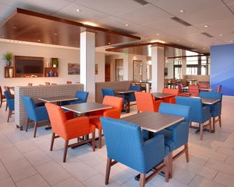 Holiday Inn Express & Suites Phoenix West - Buckeye - Buckeye - Restaurante