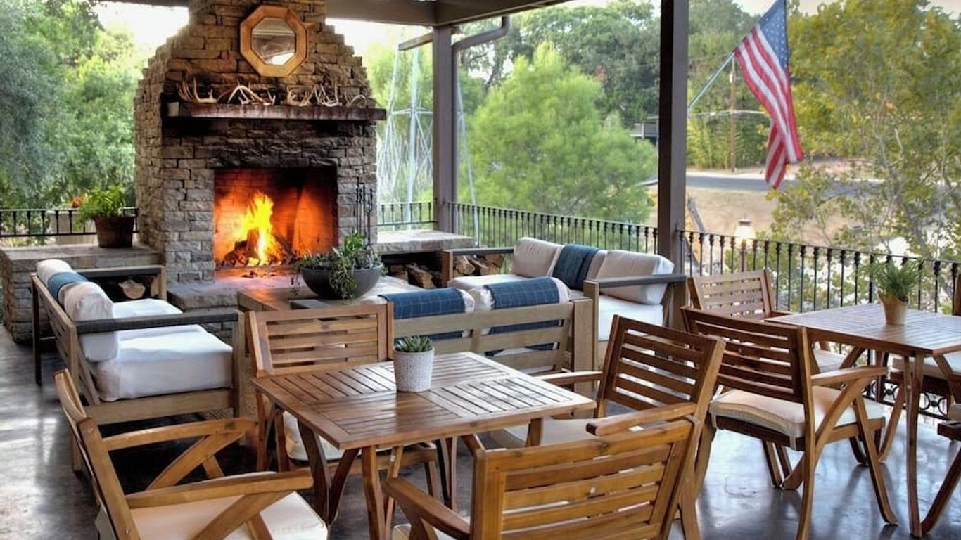 The Winchester Lodge