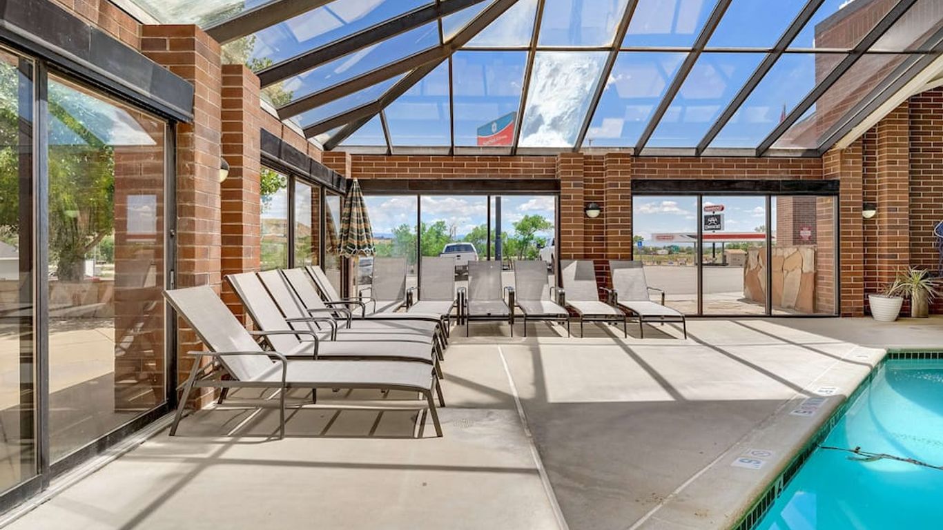 شور ستاي بلس هوتل باي بست ويسترن برايس