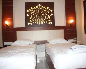 Maya Residency - Tiruchirappalli - Slaapkamer
