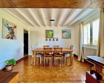 Maison des Vues Imprenables, Jacuzzi, 1h15 Geneva - Champagne-en-Valromey - Comedor