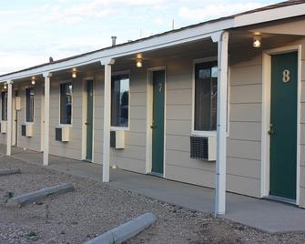 Green Creek Inn & RV Park - Wapiti - Edificio