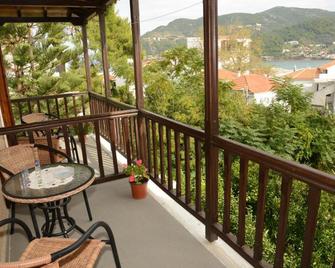 Sofia's Garden Studios - Skopelos - Balkón