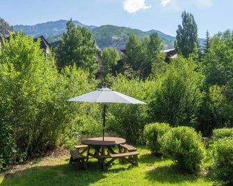 Updated, Pet-Friendly 1-Bedroom at the Mountainside Inn - Telluride - Patio