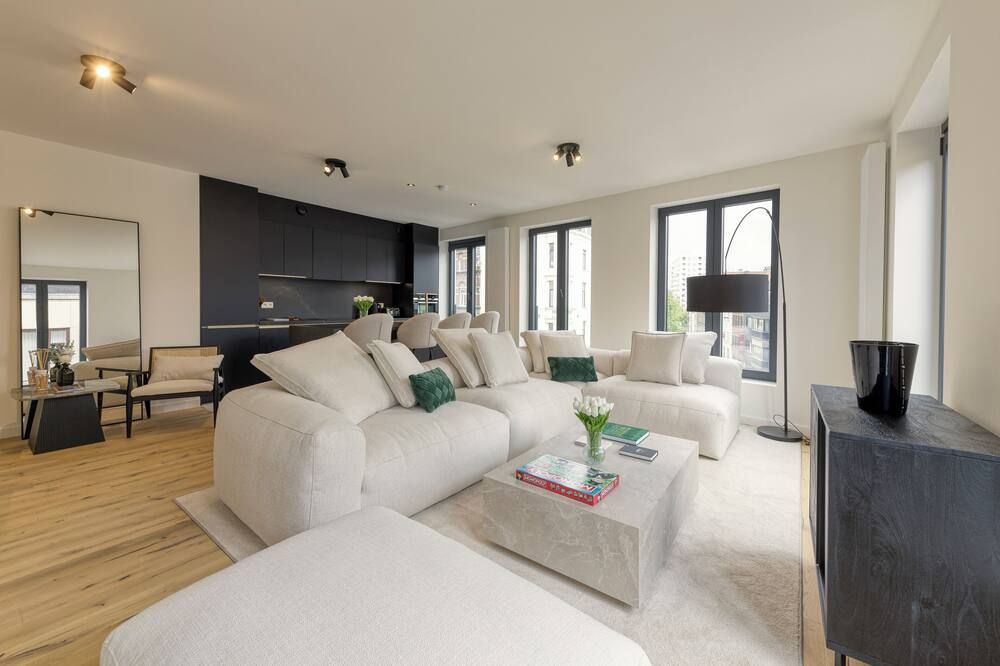 ديزينر فلا ي و بدنر آن ميني جولف - انتورب - غرفة معيشة