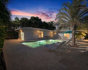 44 Canal Home With Heated Pool & Free Dock - 포트로더데일 - 수영장