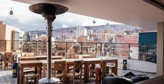 The Adventure Brew Hostel - La Paz - Building