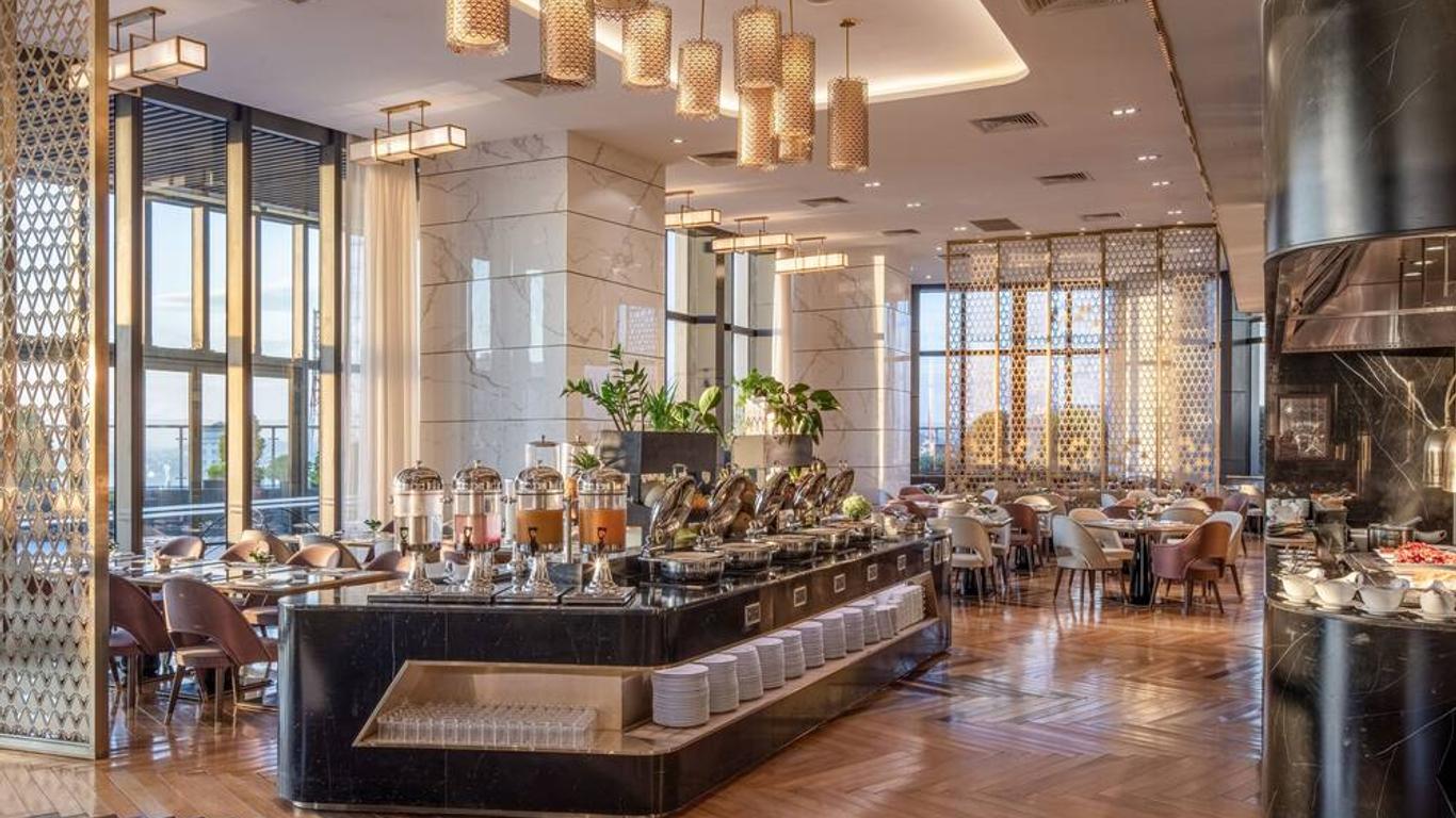 ميليا فينبيرل هيو