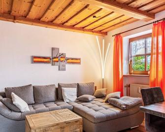 Komfortwohnung mit Pool und Sauna - Hauzenberg - Wohnzimmer