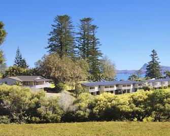 The Crest Apartments - Norfolk Island - Building