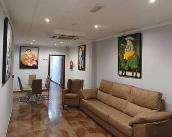 Hostal San Cayetano - Ronda - Living room
