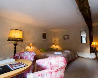 Chateau de la Fregeoliere - Salbris - Schlafzimmer