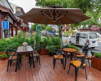 Yi Zhu Hangzhou Timesong cottage Hostel - האנגג'ואו - פטיו