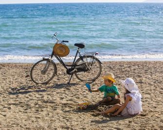 Teos Ormanci Tatil Koyu - Seferihisar - Pláž