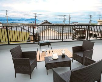 Ryoushi Minpaku Chouta - Awaji - Balcón
