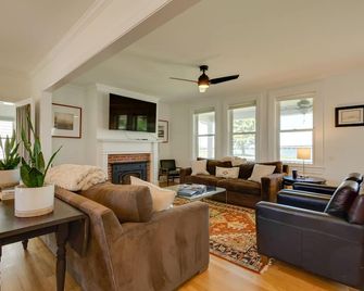 Beautiful Colonial Home on the Choptank River - Cambridge - Obývací pokoj