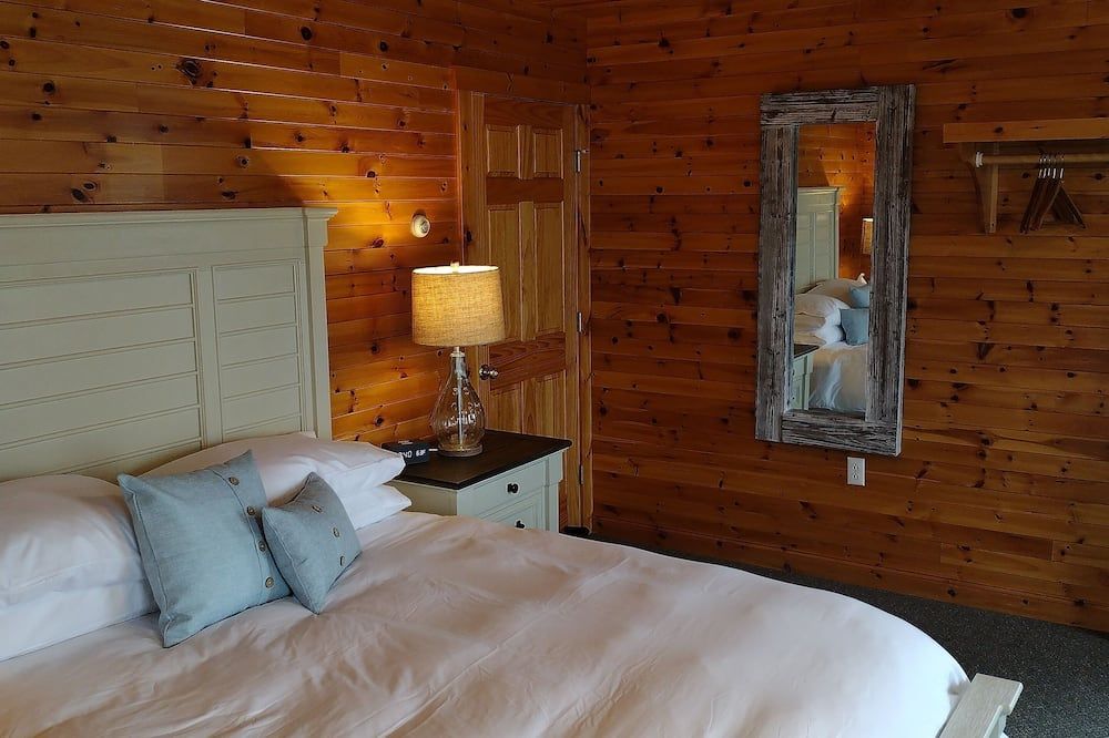 Eastern Beacon Inn Room 4 - Lubec