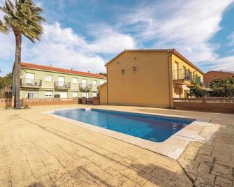 House 150 meters from the beach, swimming pool, barbecue and wallbox for electric cars. - Miami Platja - Piscine