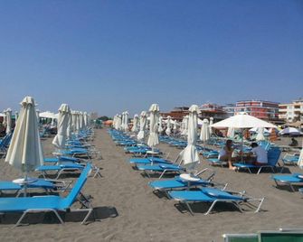 Hotel Athina - Velipojë - Beach