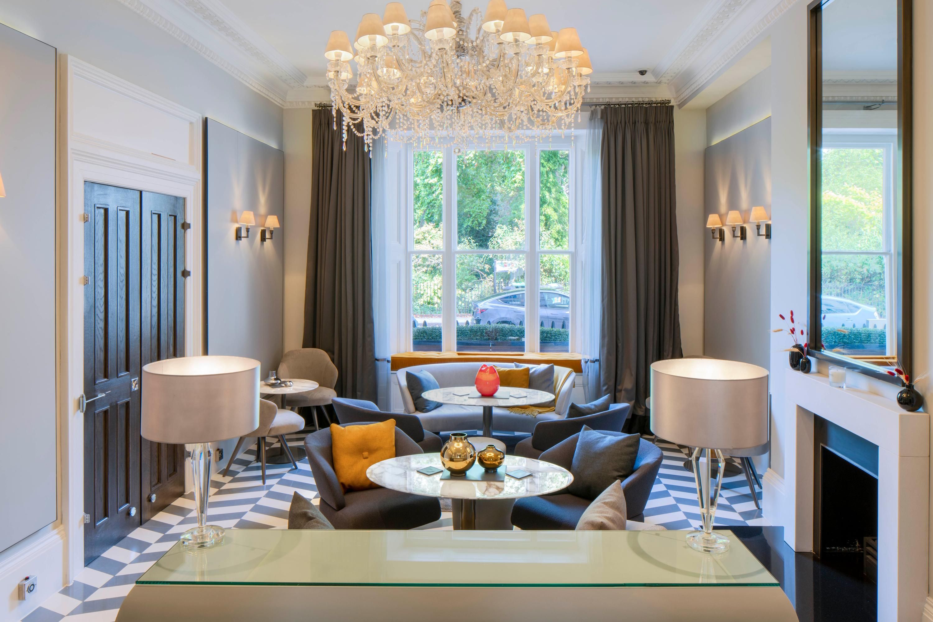 Lounge view of Eccleston Square Hotel