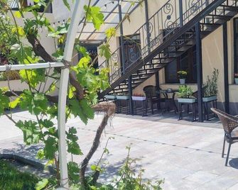Syune Mini Hotel - Gyumri - Patio