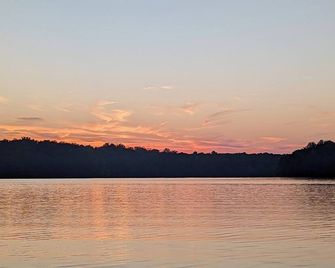 Lakeside Serenity directly on Lake Reidsville - Reidsville - Outdoor view